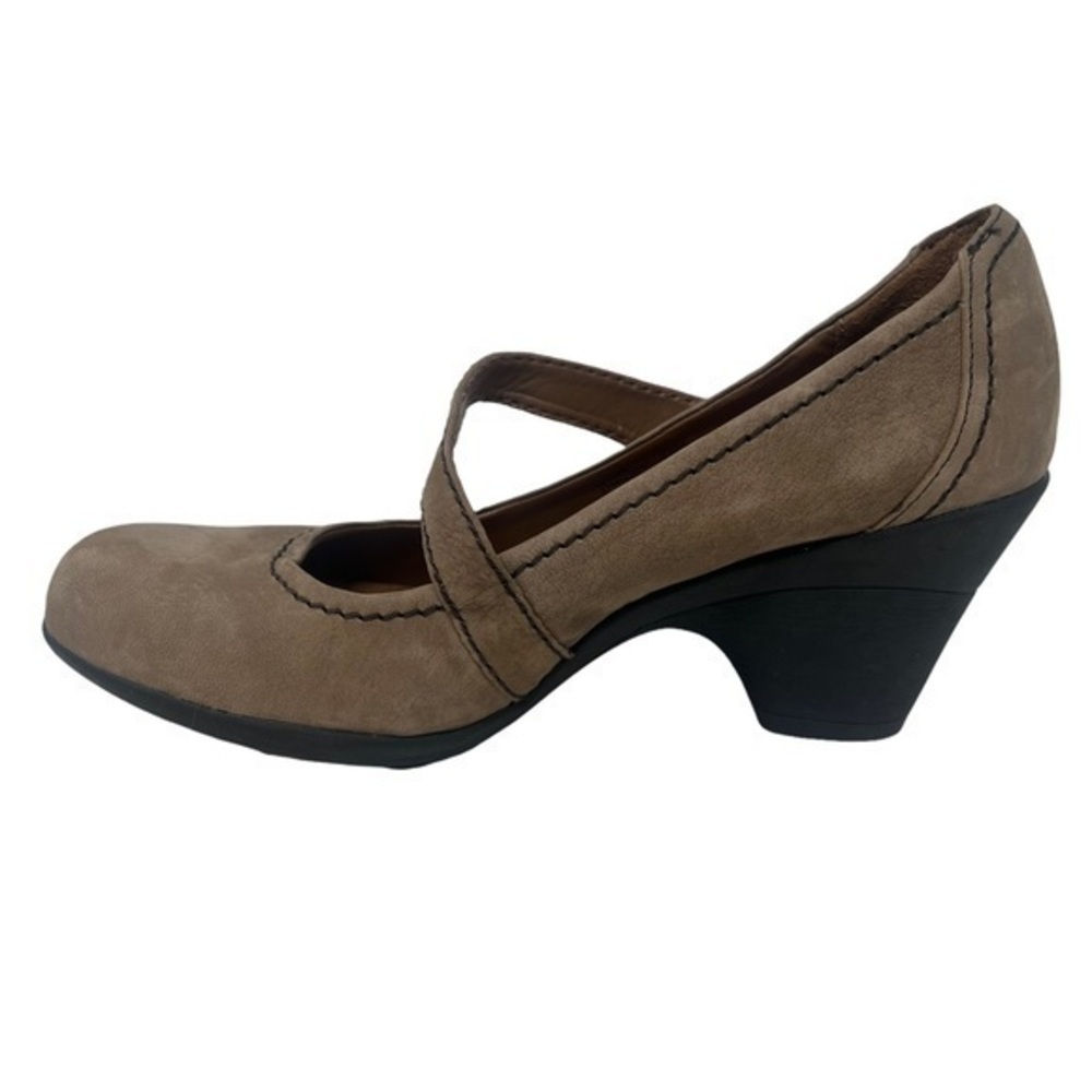 Naturalizer Clogs - Picture 4 of 11